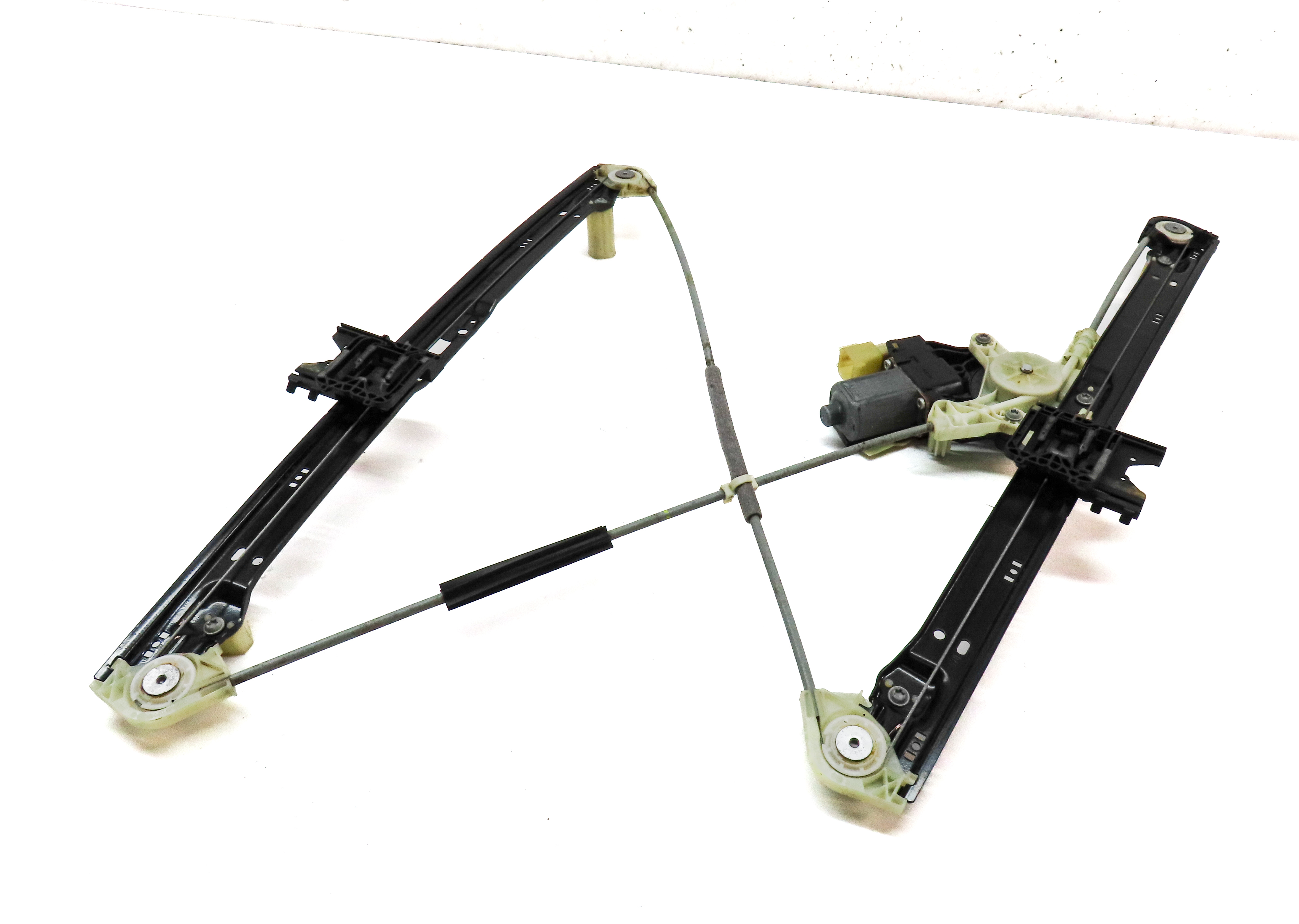 2013-2019 RANGE ROVER (L405) FRONT LEFT DRIVER DOOR WINDOW REGULATOR w/ MOTOR — exact item pictured